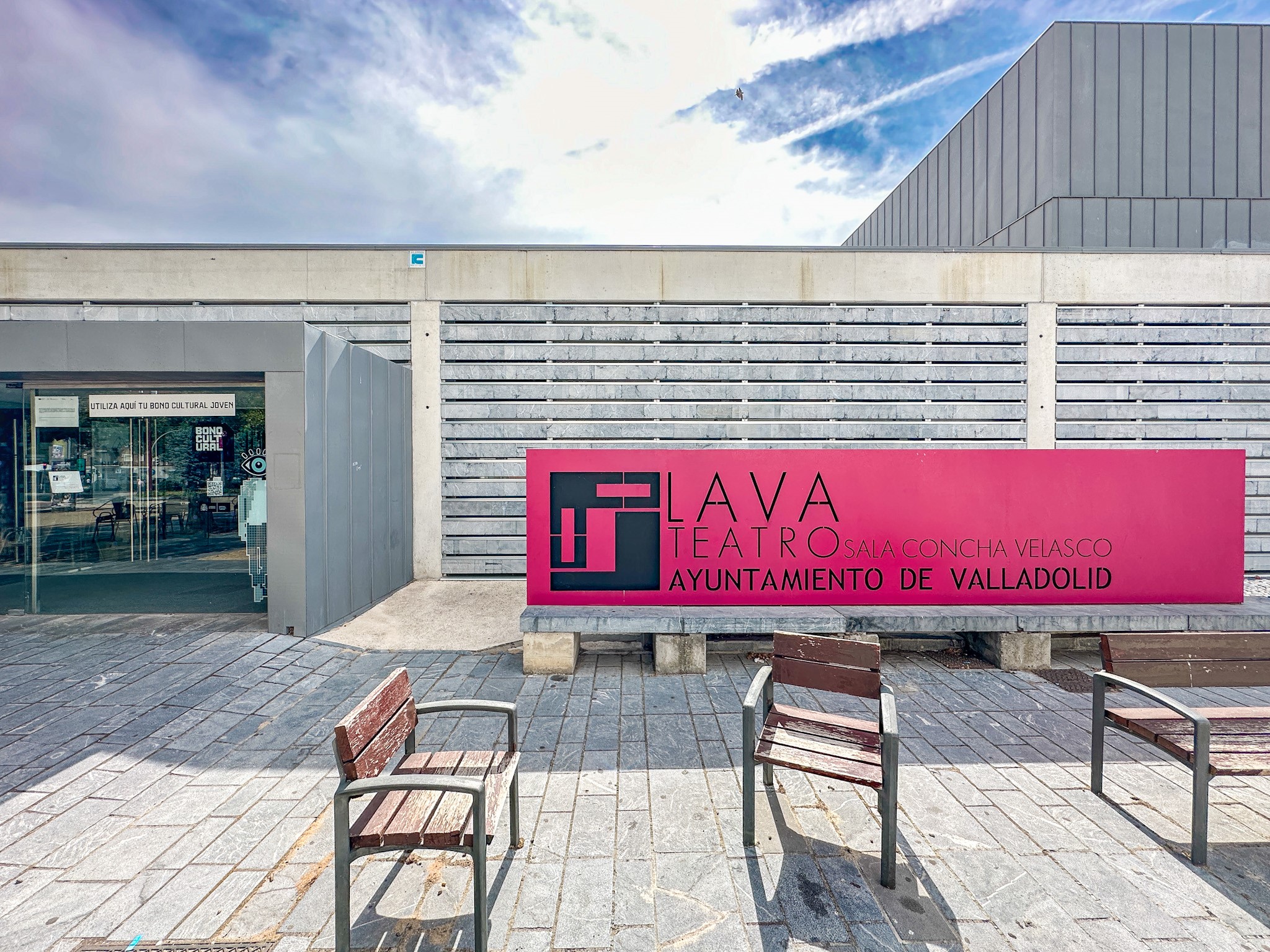 Exterior del Laboratorio de las Artes de Valladolid (LAVA)