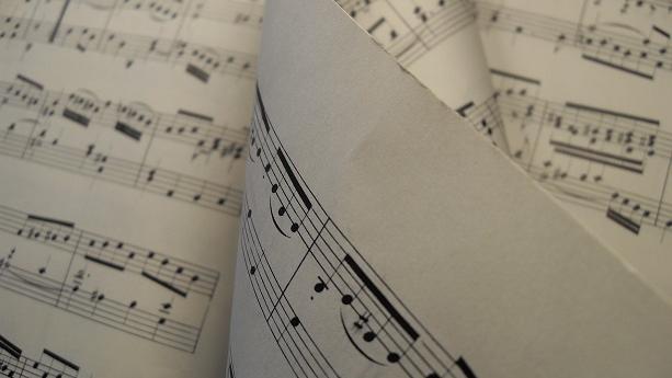 Imagen decorativa partitura