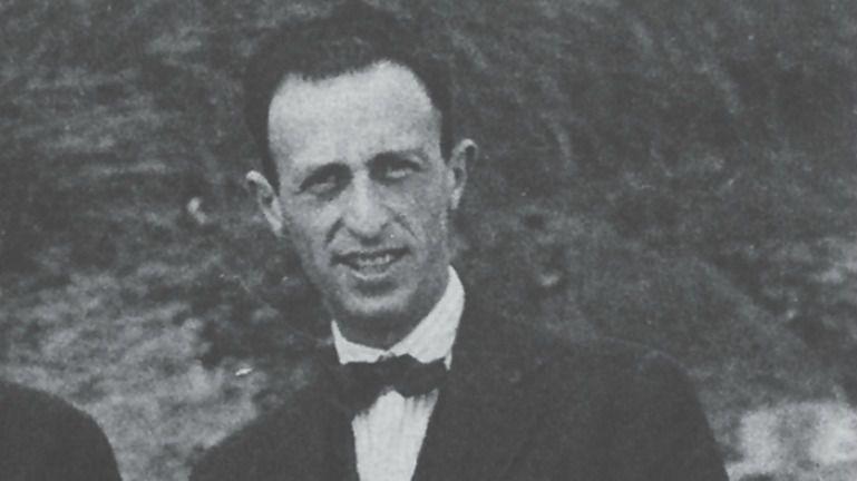 juan larrea