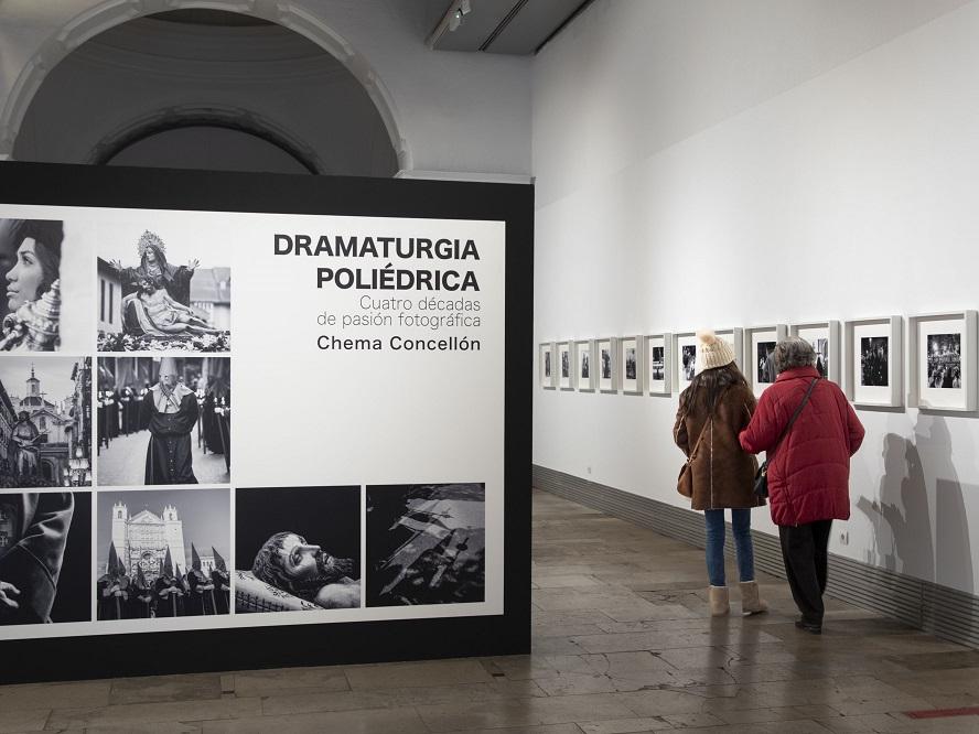 Exposición dramaturgia poliédrica